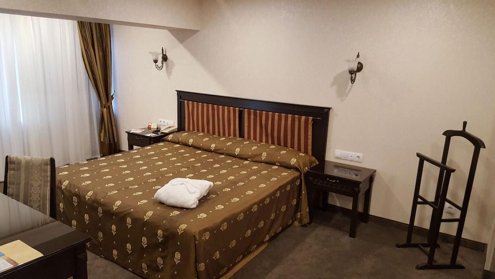 Grand Mir Hotel Tashkent Esterno foto
