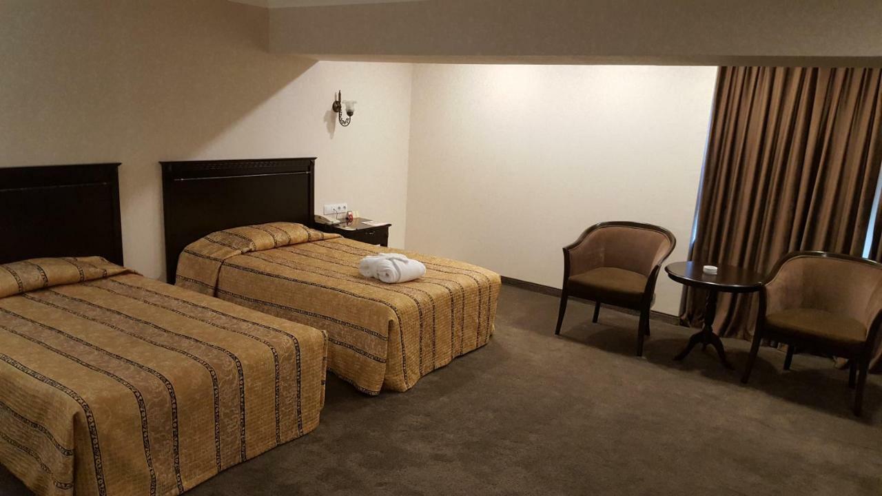 Grand Mir Hotel Tashkent Esterno foto