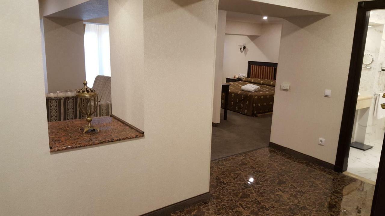 Grand Mir Hotel Tashkent Esterno foto