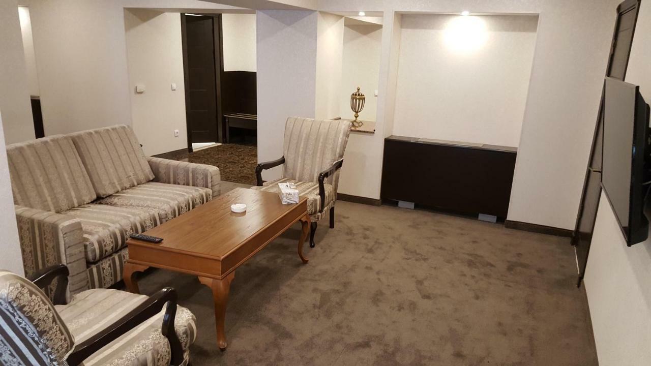 Grand Mir Hotel Tashkent Esterno foto